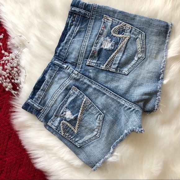 Vanilla Star | Women Size 5 Blue Distressed Lace Trim Shorts - Picture 2 of 7